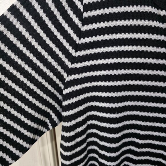 Torrid Plus Size 3X Black White Striped Thermal Waffle Knit Top Cozy Long Sleeve - Picture 4 of 11